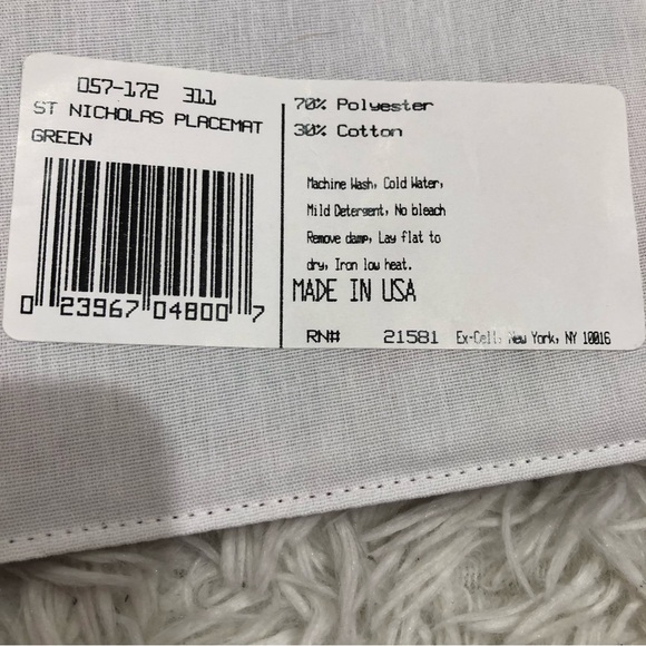 St Nicholas Santa Toys Colorful Christmas Placemats Set NWT 17x12 - Picture 4 of 5